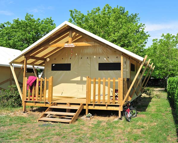 Mobil-home avec terrasse au camping à Messanges